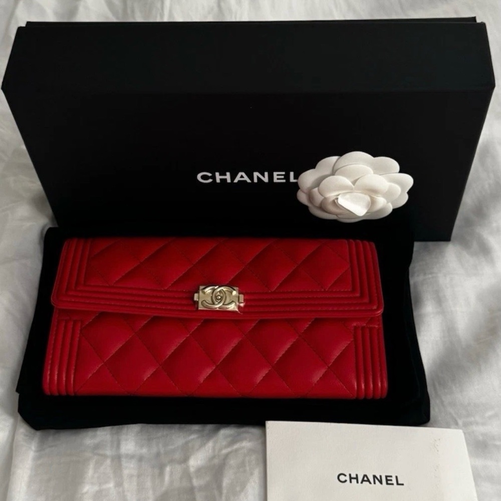 New & Authentic Chanel Long Wallet in Red Leather Rose Gold Hardware
